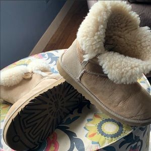 Ugg classic short boots
